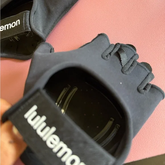 Lululemon Black Workout Gloves - Picture 6 of 6